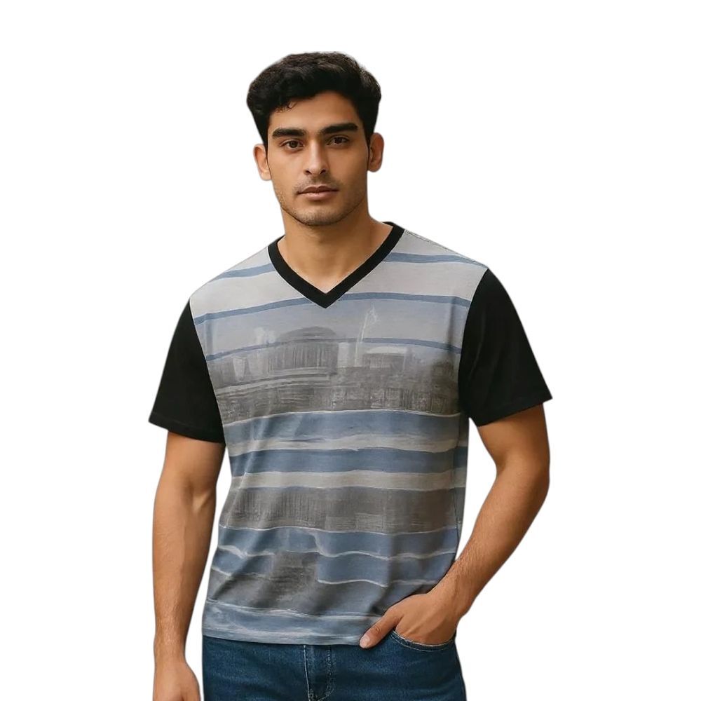 Express Graphic V-Neck T-Shirt S